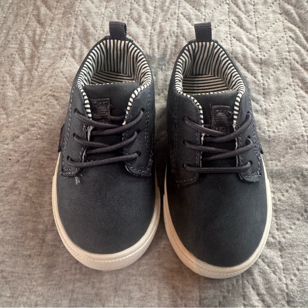 OshKosh B’gosh Navy Blue Toddler Shoes Size 4 Brand New with Packaging